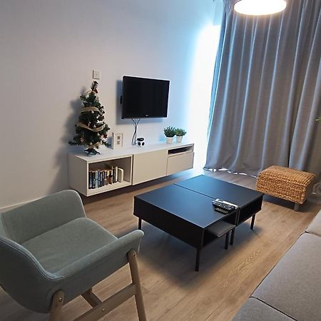 Sunorama Waterfront Apartment لارنكا المظهر الخارجي الصورة